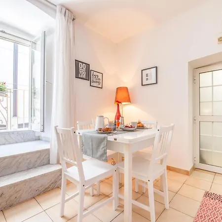 Stazione & Universita Lovely Apartment Bari